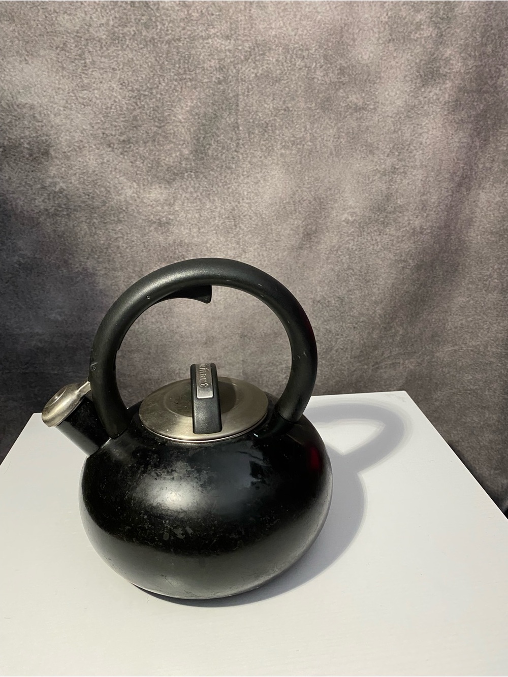 Cuisinart Aura 2 Qt Black Porcelain Enamel Steel Stovetop Tea Kettle